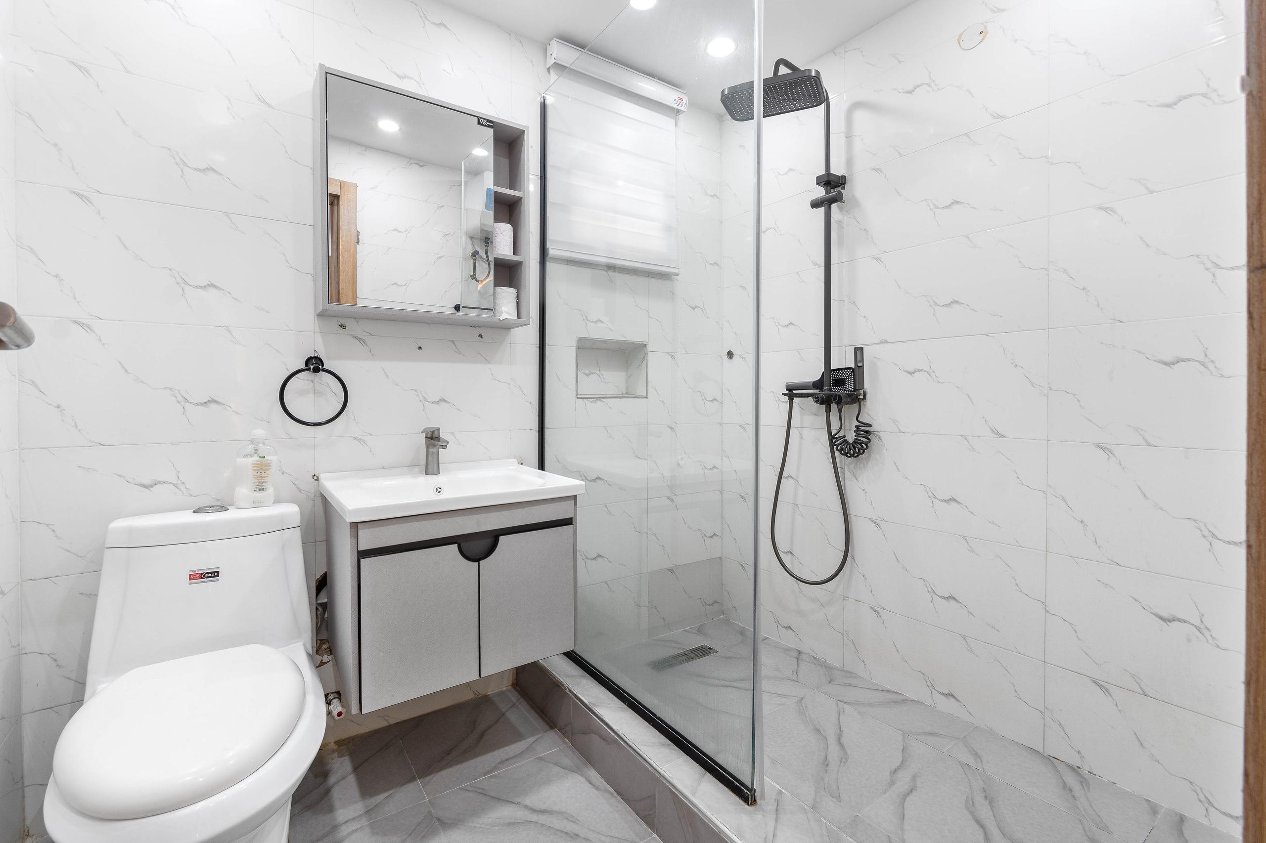 Spa-Inspired Marble Bathroom